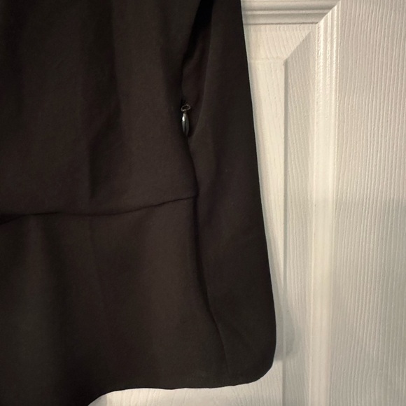 TORRID 00 0X XL Black Crepe Twist Front Surplice Top NWT R$46 - Picture 6 of 9